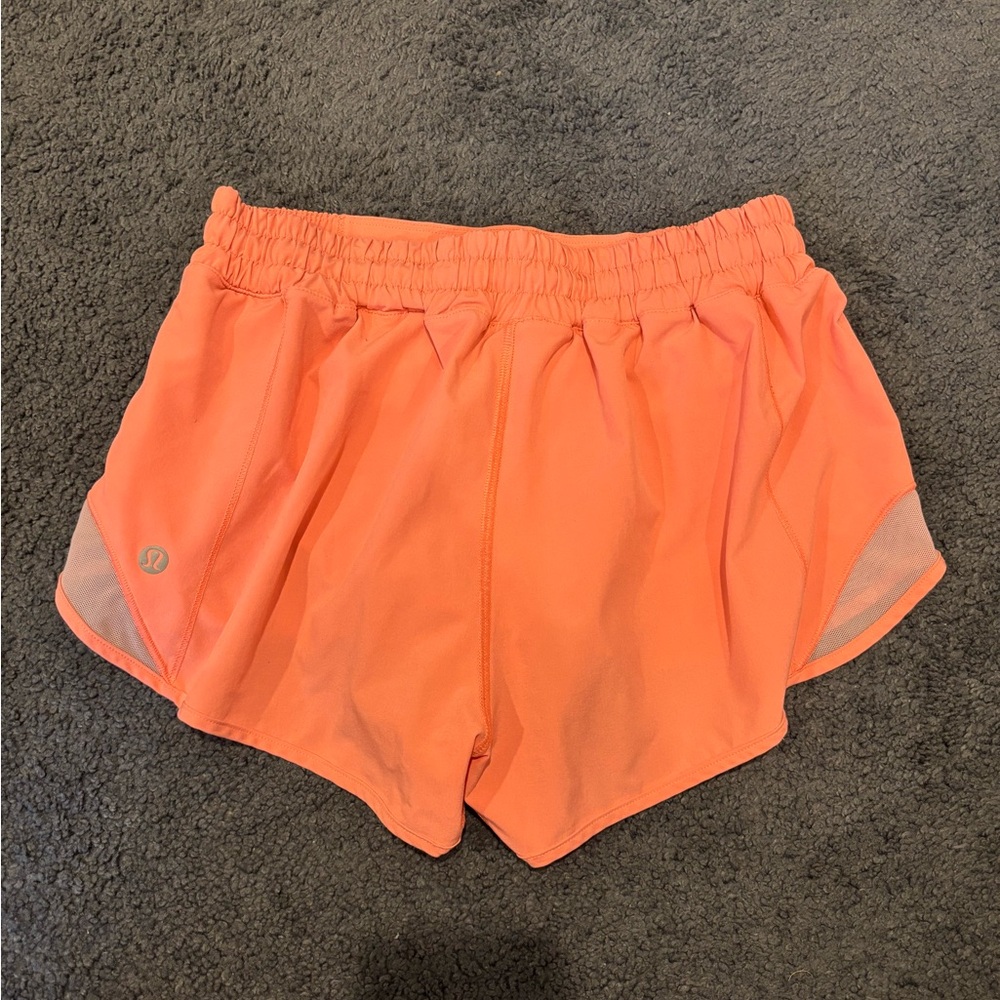 lululemon coral hotty hot 2.5” shorts
